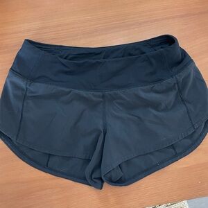 Lululemon black Speed Up shorts low rise size 2